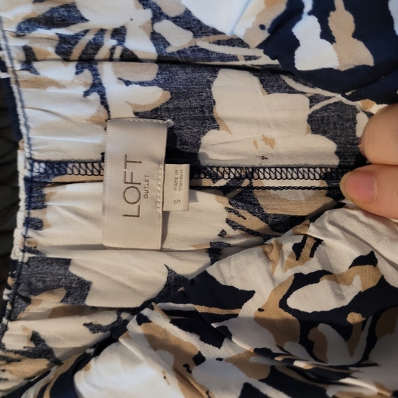 Navy and White Floral Sun Dress New Never Worn - Picture 4 of 4